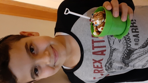 מיכל חובב בית גמליאל.jpg